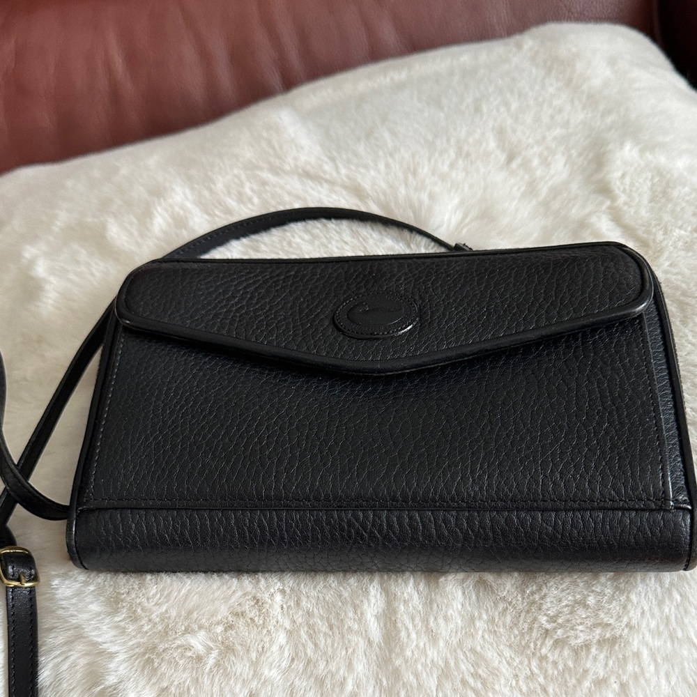 Dooney & Bourke leather wallet crossbody.